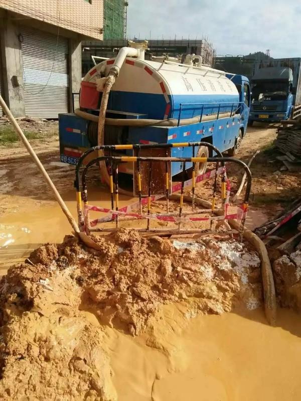 铁山港工地淤泥清淤