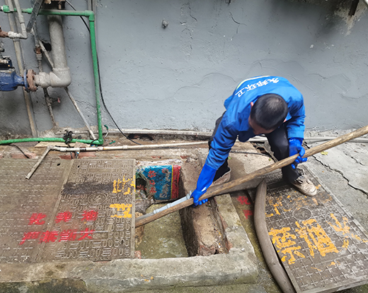 铁山港清掏化粪池